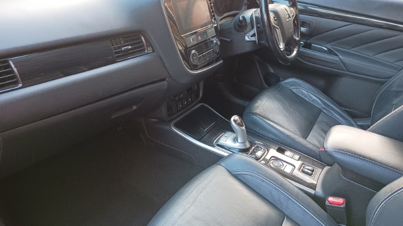 Mitsubishi Outlander Phev For Sale (6)